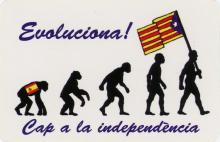 The sticker shows a typical image of evolution. It starts with small apes and builds its way up to an image of today's man. On the ape there is a Spanish flag. The man at the end of the evolution sequence is holding a Catalan Independence Flag.